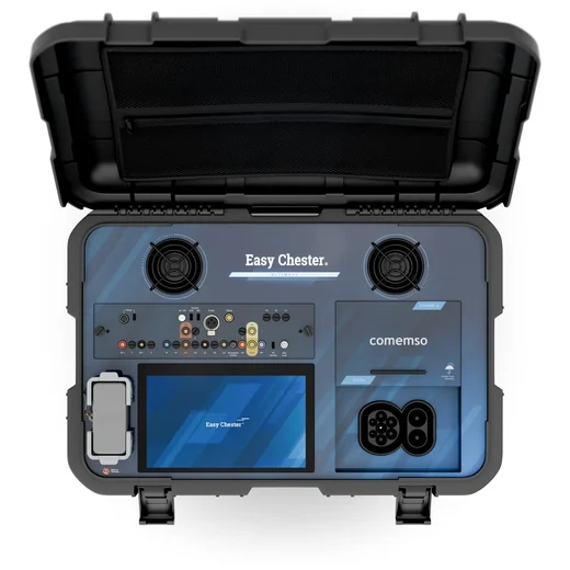 Easy Chester Ultimate: Die Anschlussabdeckung wechselt zwischen CCS 2 und CHAdeMO