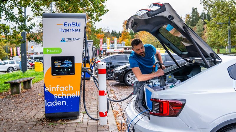 Real EV and real EVSE connected during an interoperability measurement