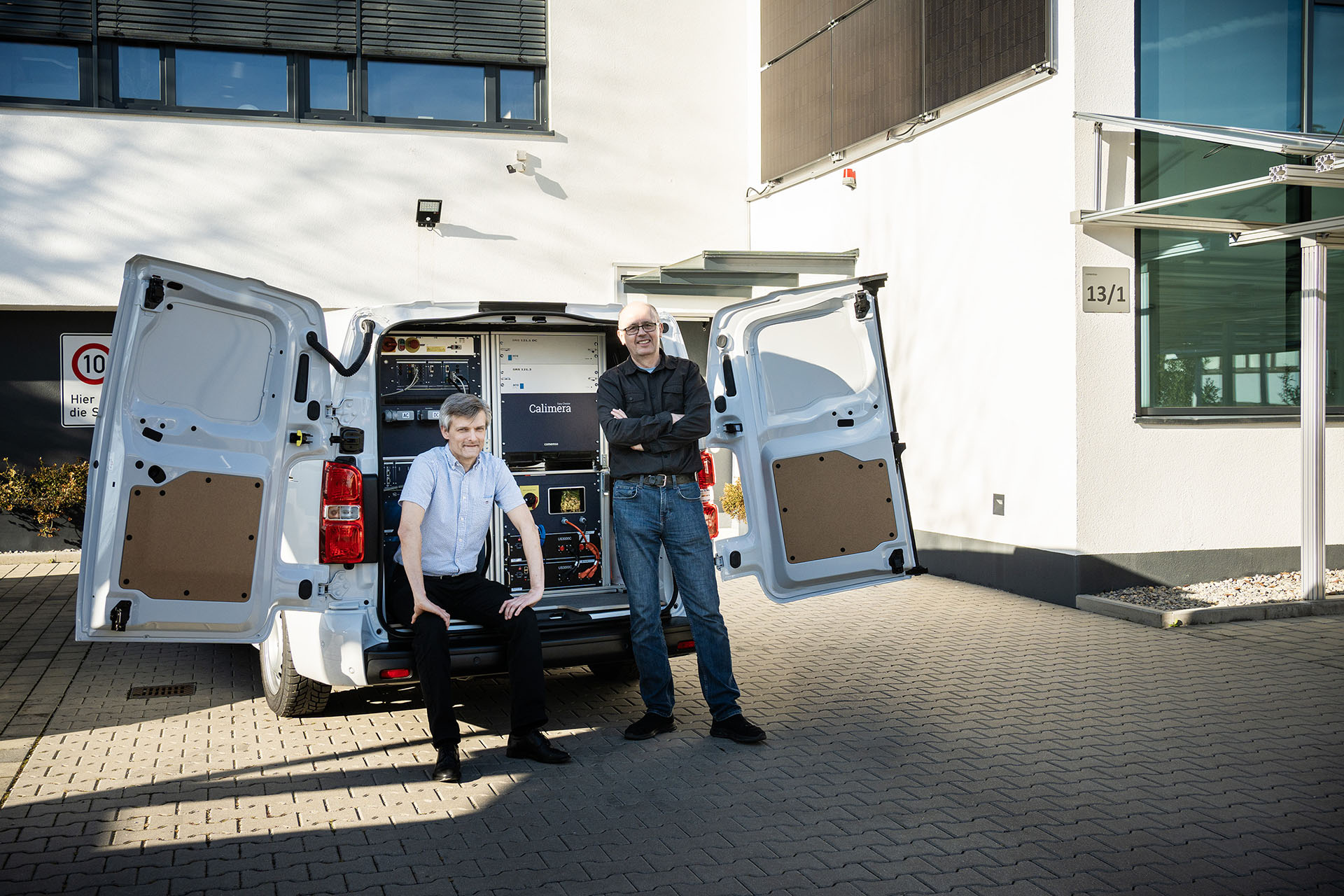 Customer Success Story: Czech Metrology Institute brings charging station calibration directly into the field